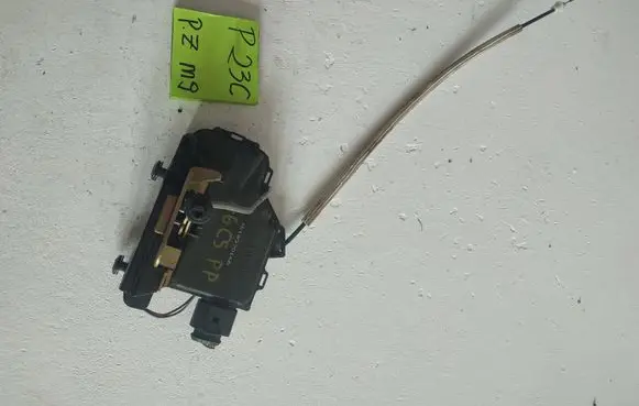 Audi A6 S6 C5 4B Front door lock 4B1837016B