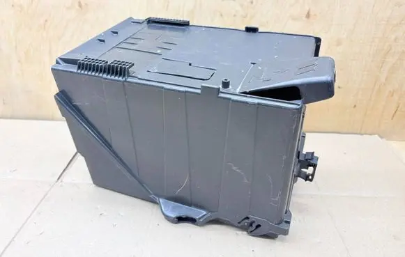 Citroen C4 II Battery box tray 9689002180