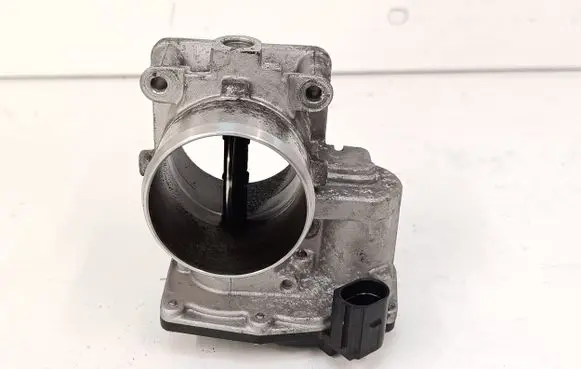 Hyundai ix35 Throttle valve 351002F600