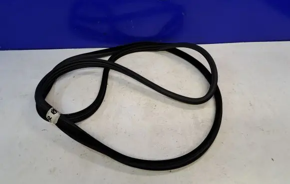 Volvo XC90 Rubber seal front coupe door 30799576