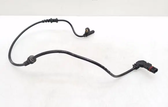 Mercedes-Benz C W204 ABS brake wheel speed sensor A2045400117 2105407681