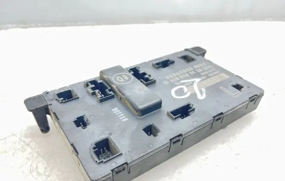 Mercedes-Benz Vito Viano W639 Door control unit/module 6398200026