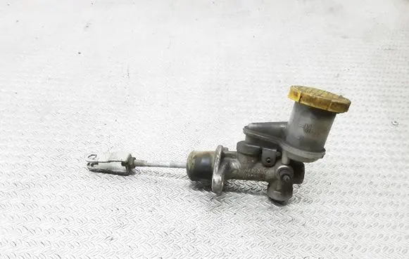 Subaru Legacy Clutch master cylinder