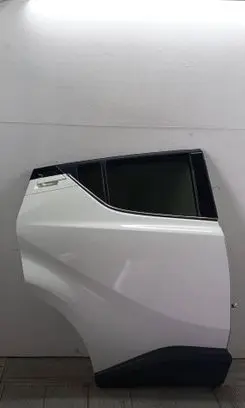 Toyota C-HR I Rear door