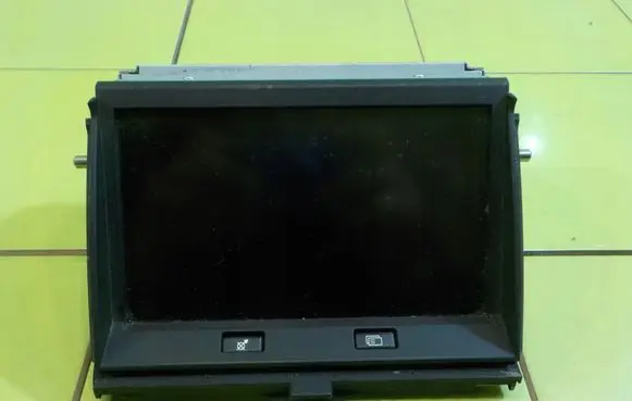 Land Rover Range Rover Sport L320 Radio/CD/DVD/GPS head unit 9M2210E889AA