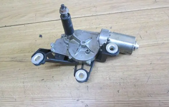 Volkswagen Fox Rear window wiper motor 5Z6955711