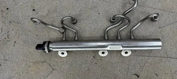 BMW M6 Fuel main line pipe 8649320 13538649320