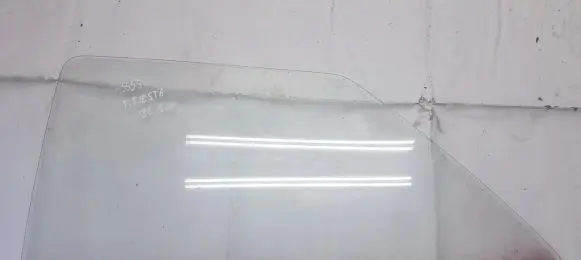 Ford Fiesta Rear side window