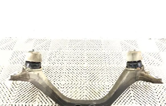 Audi Q7 4L Front subframe 7P0199207