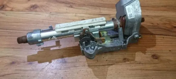 Mercedes-Benz A W169 Steering wheel axle 16946202