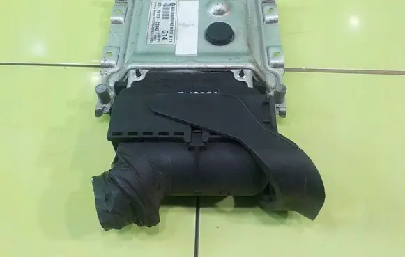 KIA Ceed Engine control unit/module 391192B340