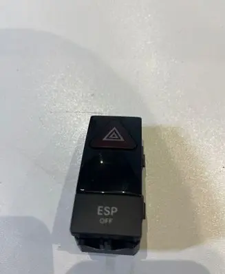 Mercedes-Benz C W204 Hazard light switch 2048201910 33690101