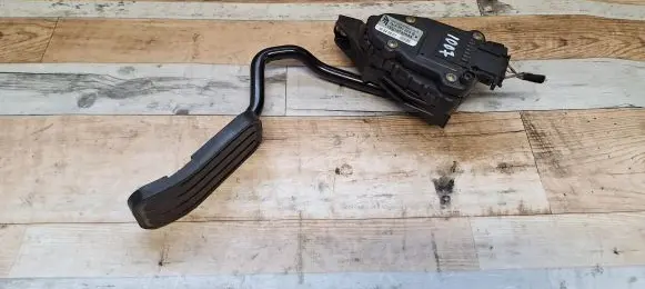 Seat Alhambra (Mk1) Accelerator throttle pedal 7M3721603B