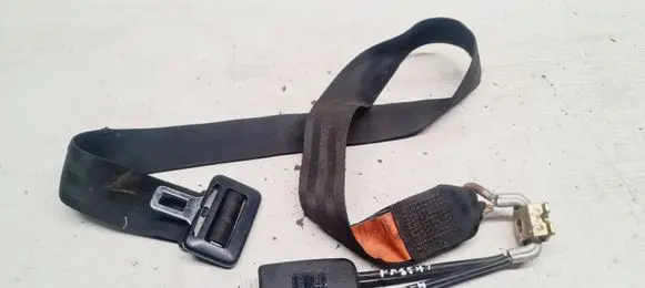 Volkswagen PASSAT B4 Rear seatbelt buckle 357857713D