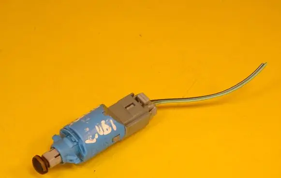 Renault Scenic II - Grand scenic II Brake pedal sensor switch 8200168239B 8200168239--B