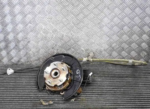 Rear wheel hub
