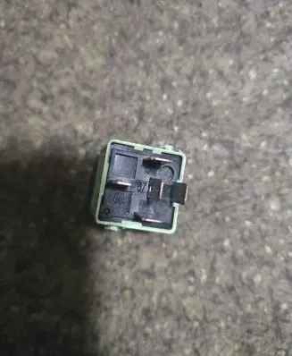 BMW 5 E39 Other relay 8373700 V23134K59X312