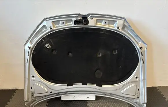 Volkswagen PASSAT B7 Engine bonnet/hood 3AA823155