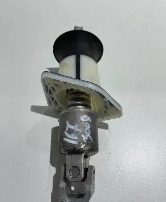 Mercedes-Benz GLE W167 Steering column universal joint A1674605000