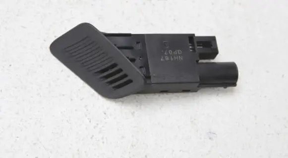 Honda CR-V Interior temperature sensor NH167GP07 NH167