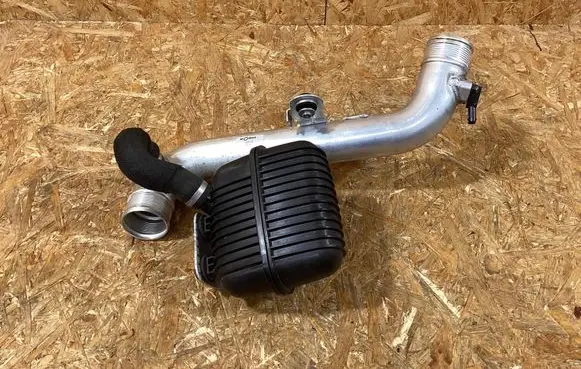 Porsche Macan (95B) Intercooler hose/pipe 95B145673D