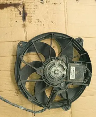 Peugeot 607 Electric radiator cooling fan 9682627080