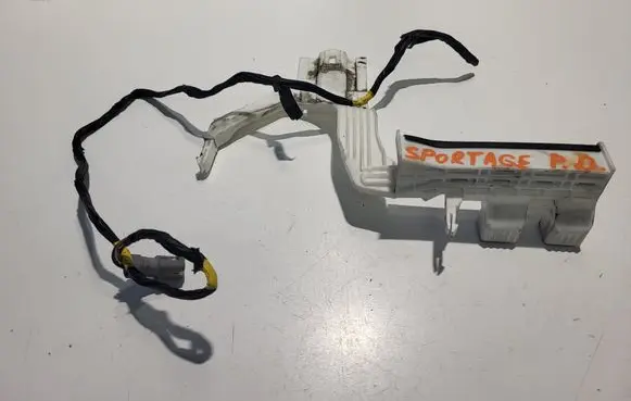 KIA Sportage Front door windshield rail 