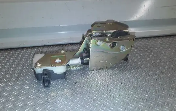Porsche Cayenne (9PA) Tailgate window lock/catch/latch 7L0827506C