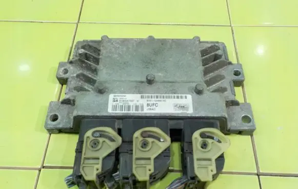 Ford Fiesta Engine control unit/module BV2112A650HC
