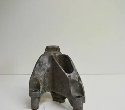 Audi A4 S4 B8 8K Engine mounting bracket 8K0199307CC