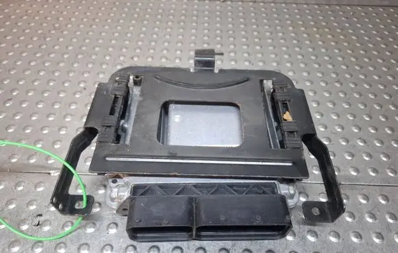 Volkswagen PASSAT B7 Engine control unit/module ECU S26372658 03L907309