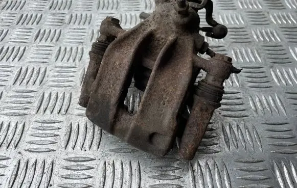 Peugeot 807 Rear brake caliper