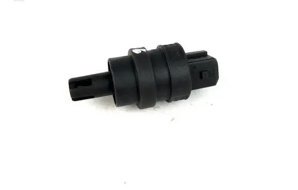 Volkswagen Golf III Intake air temperature sensor 028906081