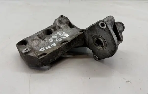 BMW 5 E39 A/C compressor mount bracket 64557786194