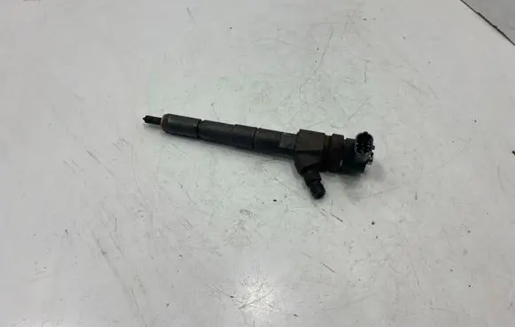 Opel Zafira B Fuel injector 0445110243