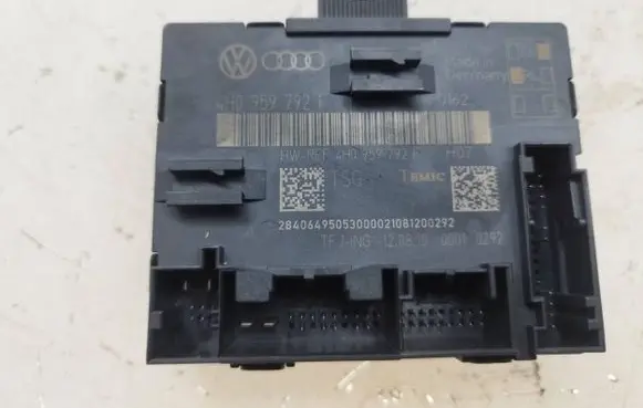 Volkswagen Touareg II Door control unit/module 4H0959792E 4H0959792F