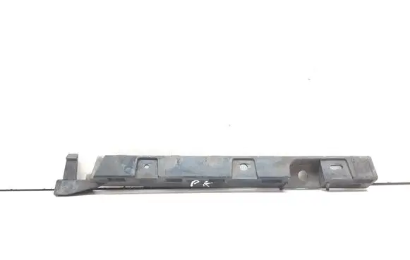 BMW 1 E82 E88 Fender mounting bracket 7118159 51777118159
