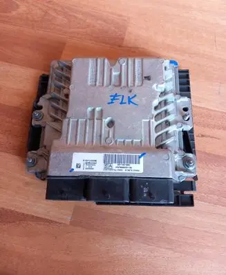 Citroen C4 II Picasso Engine control unit/module 9811651980 SID807E HW9666681180