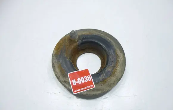 Volkswagen PASSAT B8 Rear coil spring rubber mount 5Q0512297D