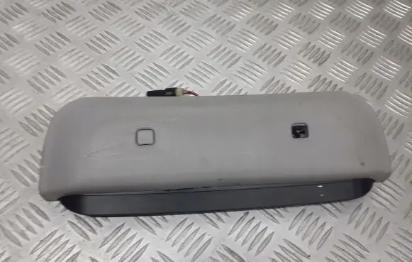 Subaru Legacy Third/center stoplight