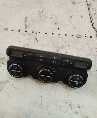 Volkswagen Touran I Climate control unit 74641471 26100553