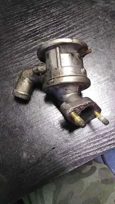 BMW 5 E34 Secondary air pump 1704887