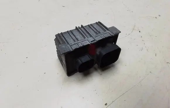 Opel Insignia A Glow plug pre-heat relay 55574293 115828 0522122431