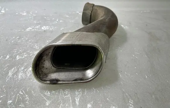 Volkswagen Touareg I Muffler ending