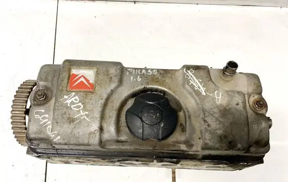 Citroen C3 Picasso Engine head 
