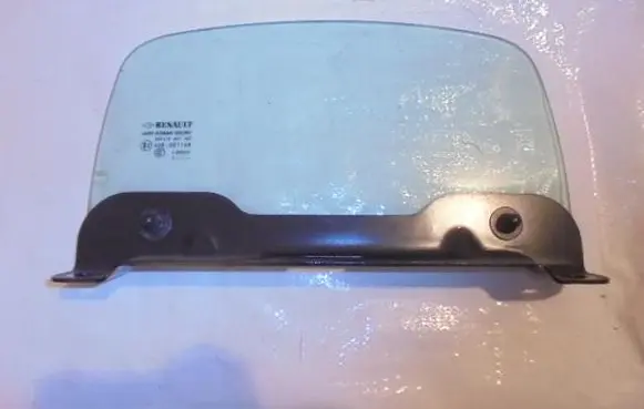Renault Laguna III Rear windscreen/windshield window