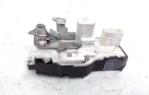 Cadillac CTS Front door lock L22922941