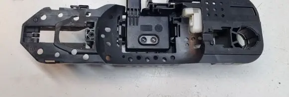 Rear door exterior handle/bracket
