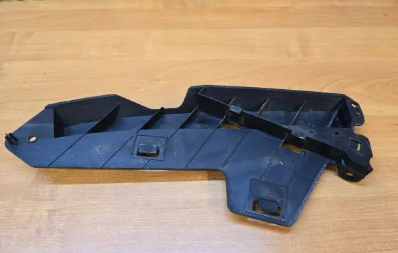 Volvo XC70 Front bumper mounting bracket 30796388 BP3EA