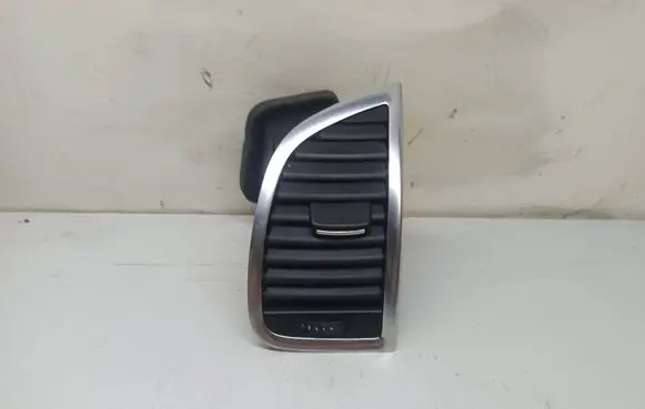 Audi Q7 4L Dashboard side air vent grill/cover trim 4L0820902